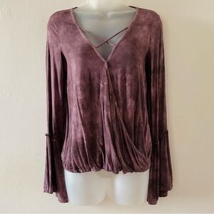 00s SOFT & SEXY FLARE SLEEVE WRAP TOP